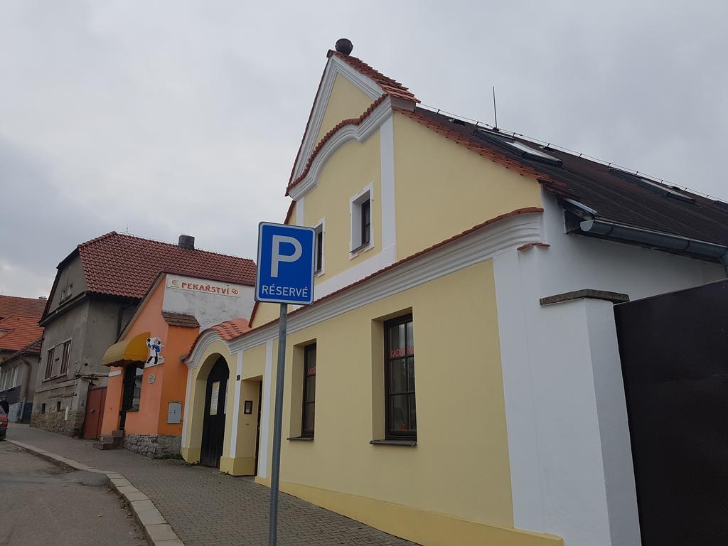 Ubytovani Zizkova Pacov Hotel Exterior foto